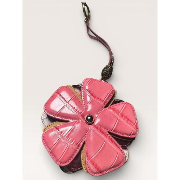 Kurt Geiger Floral Keychain Charm Metallic NWT - Picture 2 of 5